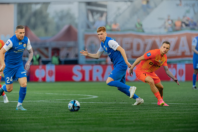 Nhận định trận đấu Zaglebie Lubin vs Puszcza Niepolomice uk88