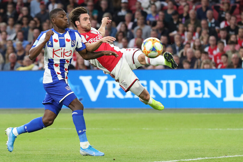 Tip kèo bóng đá trận Ajax vs Heerenveen uk88