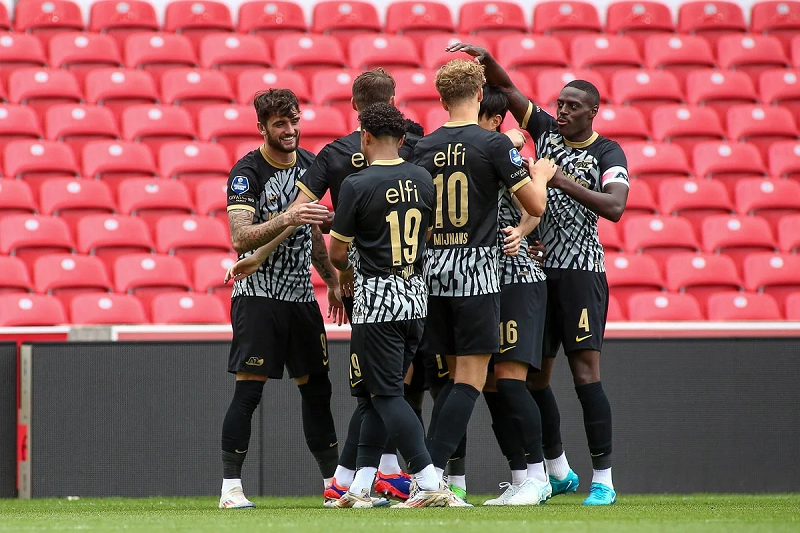 Tip kèo bóng đá trận Almere City vs AZ Alkmaar uk88