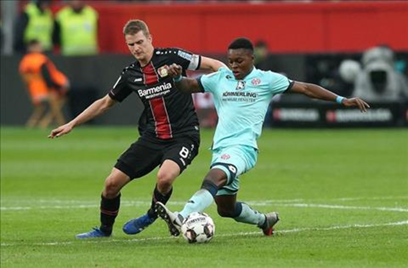 Tip kèo bóng đá trận Augsburg vs Bayer Leverkusen uk88