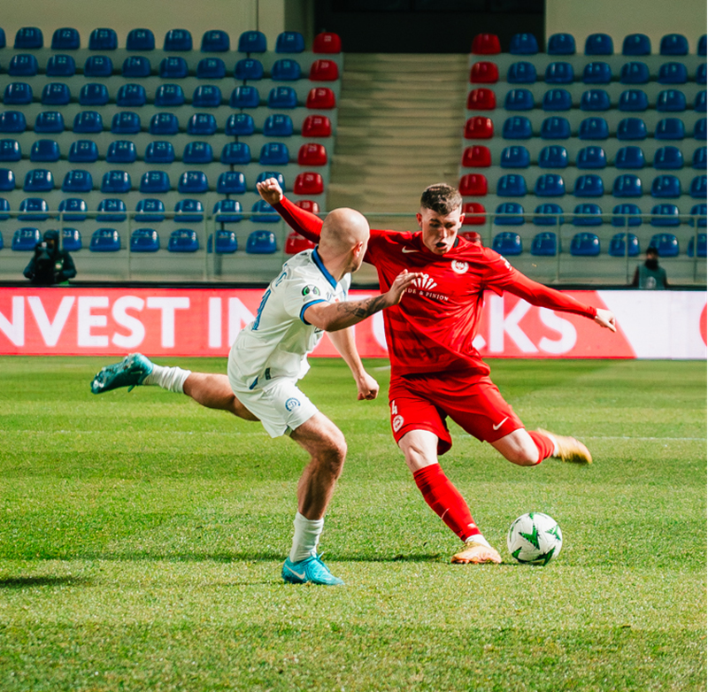 Tip kèo bóng đá trận Larne vs KAA Gent uk88