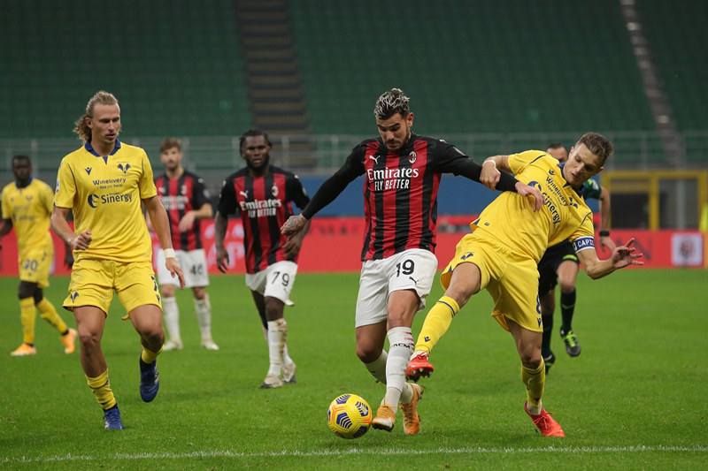 Tip kèo bóng đá trận Verona vs AC Milan uk88