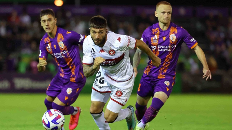 Tip kèo bóng đá trận Perth Glory vs Western Sydney Wanderers uk88